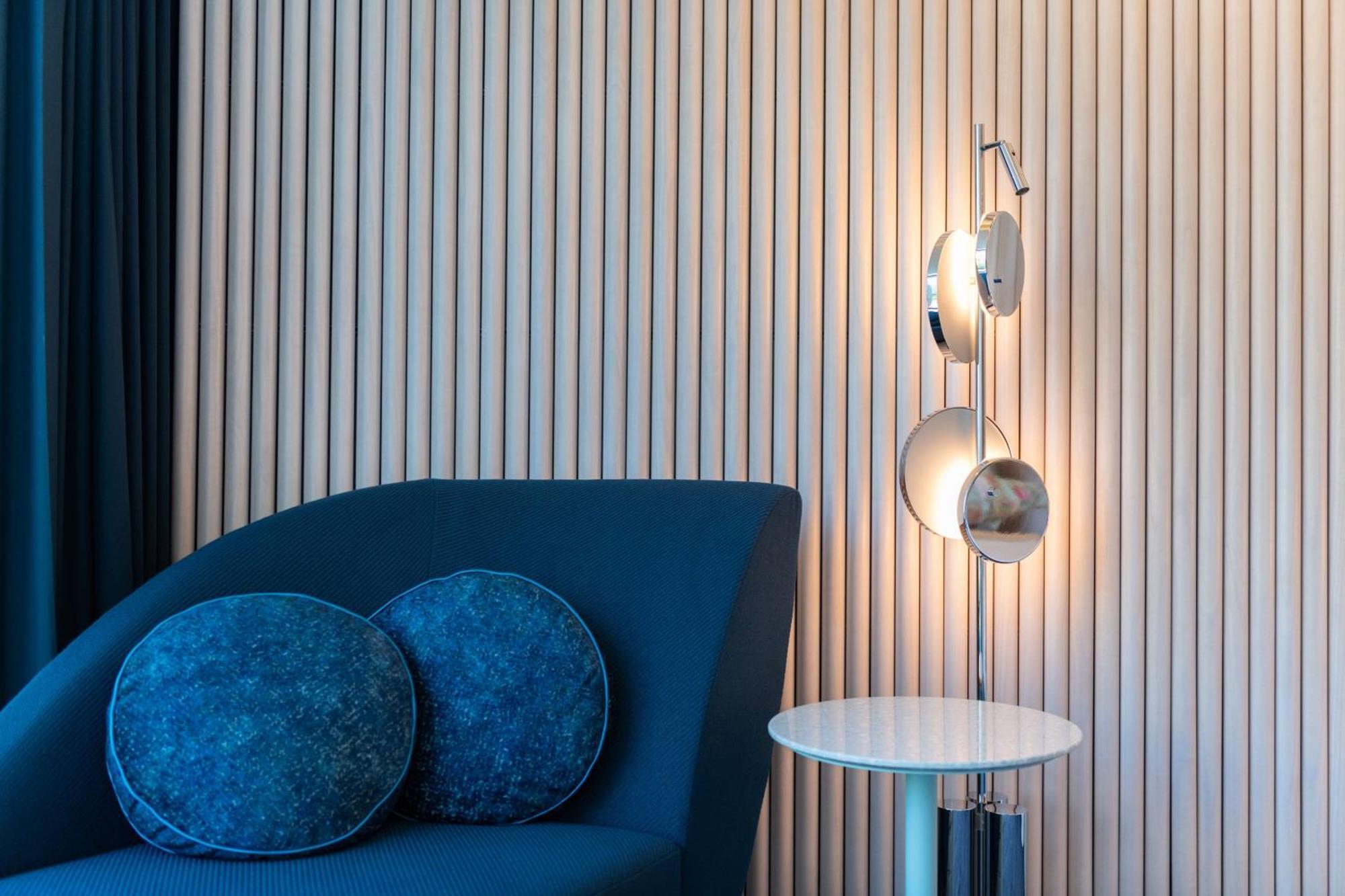 W Sydney Hotel Exterior foto A floor lamp